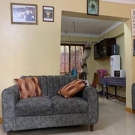 Jj & Je Family House Hostel Дар ес Саалам Екстериор снимка