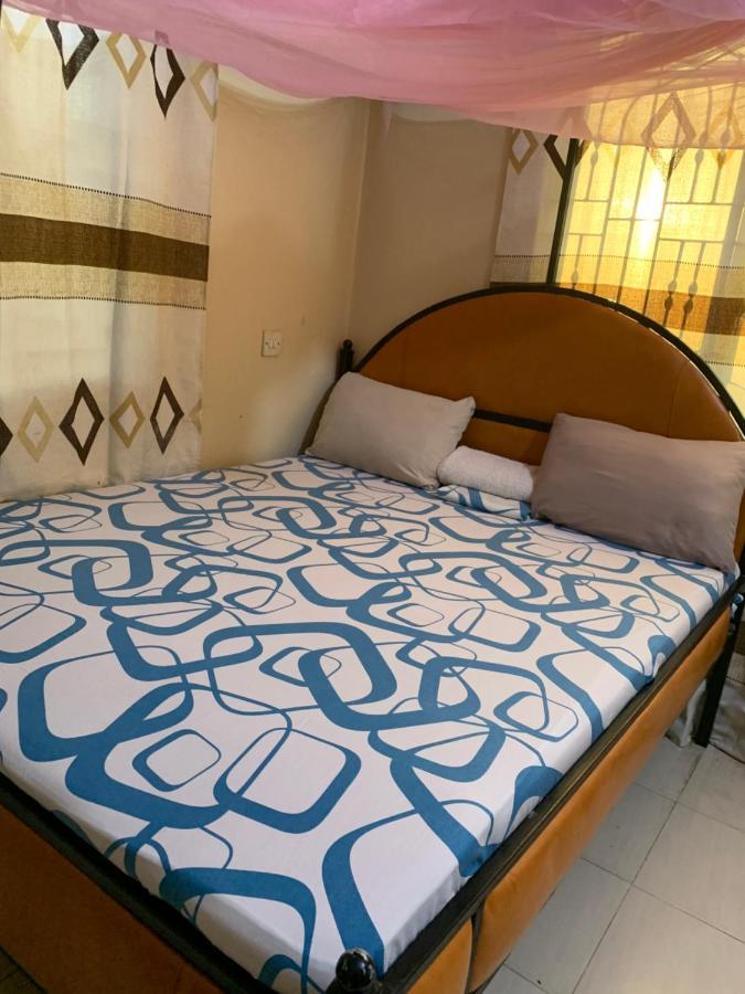 Jj & Je Family House Hostel Дар ес Саалам Екстериор снимка